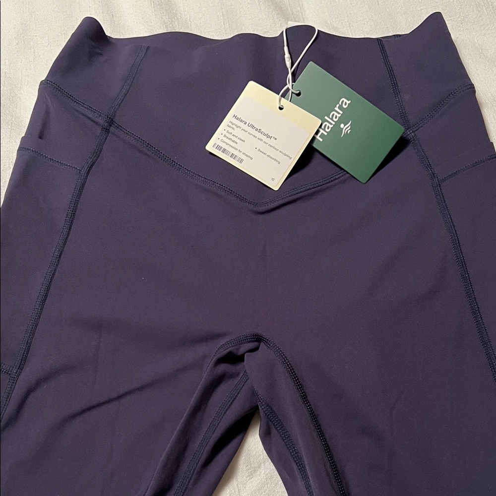 HALARA blue ultrasculpt Leggings 7/8 medium
NWT